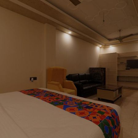 מלון לקנאו Shri Tirupati Residency מראה חיצוני תמונה