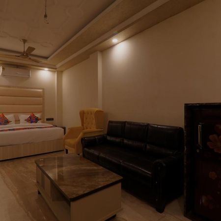מלון לקנאו Shri Tirupati Residency מראה חיצוני תמונה