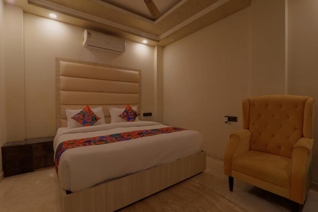 מלון לקנאו Shri Tirupati Residency מראה חיצוני תמונה