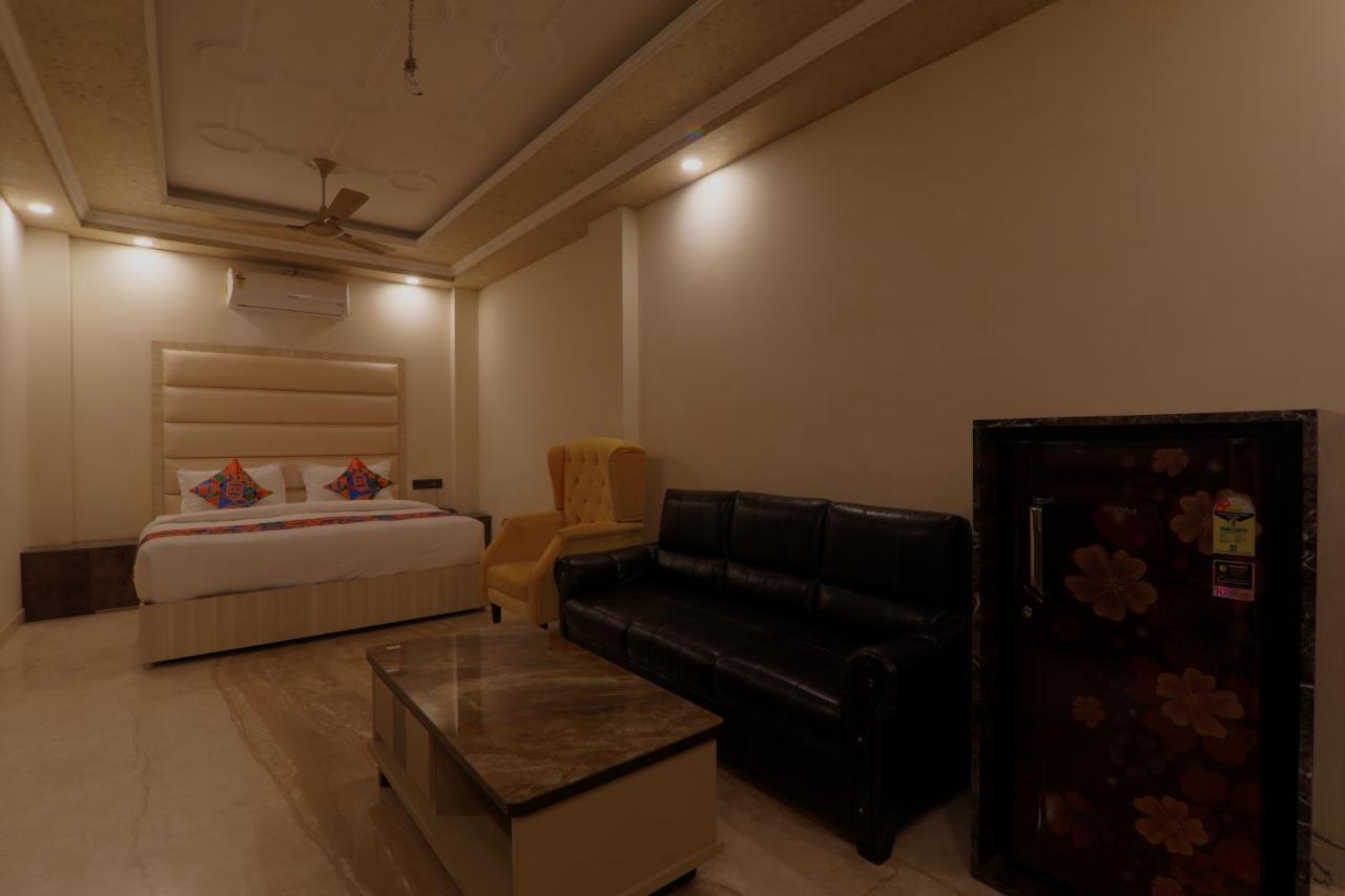 מלון לקנאו Shri Tirupati Residency מראה חיצוני תמונה