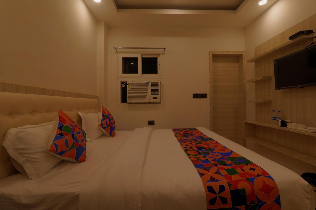 מלון לקנאו Shri Tirupati Residency מראה חיצוני תמונה