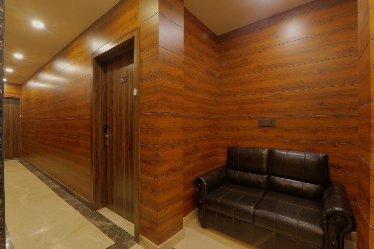 מלון לקנאו Shri Tirupati Residency מראה חיצוני תמונה