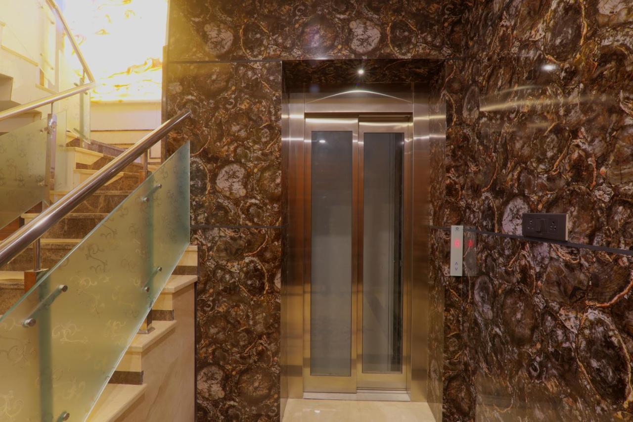 מלון לקנאו Shri Tirupati Residency מראה חיצוני תמונה