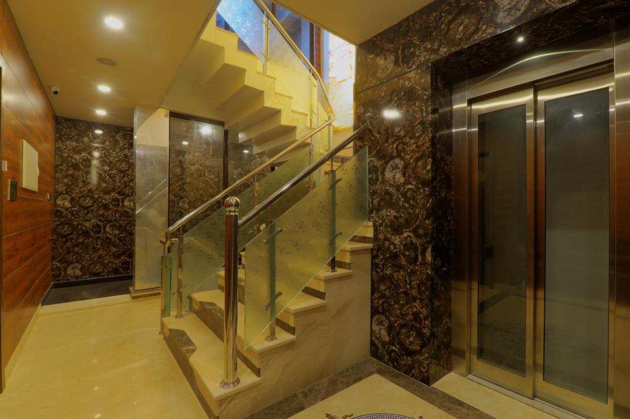 מלון לקנאו Shri Tirupati Residency מראה חיצוני תמונה