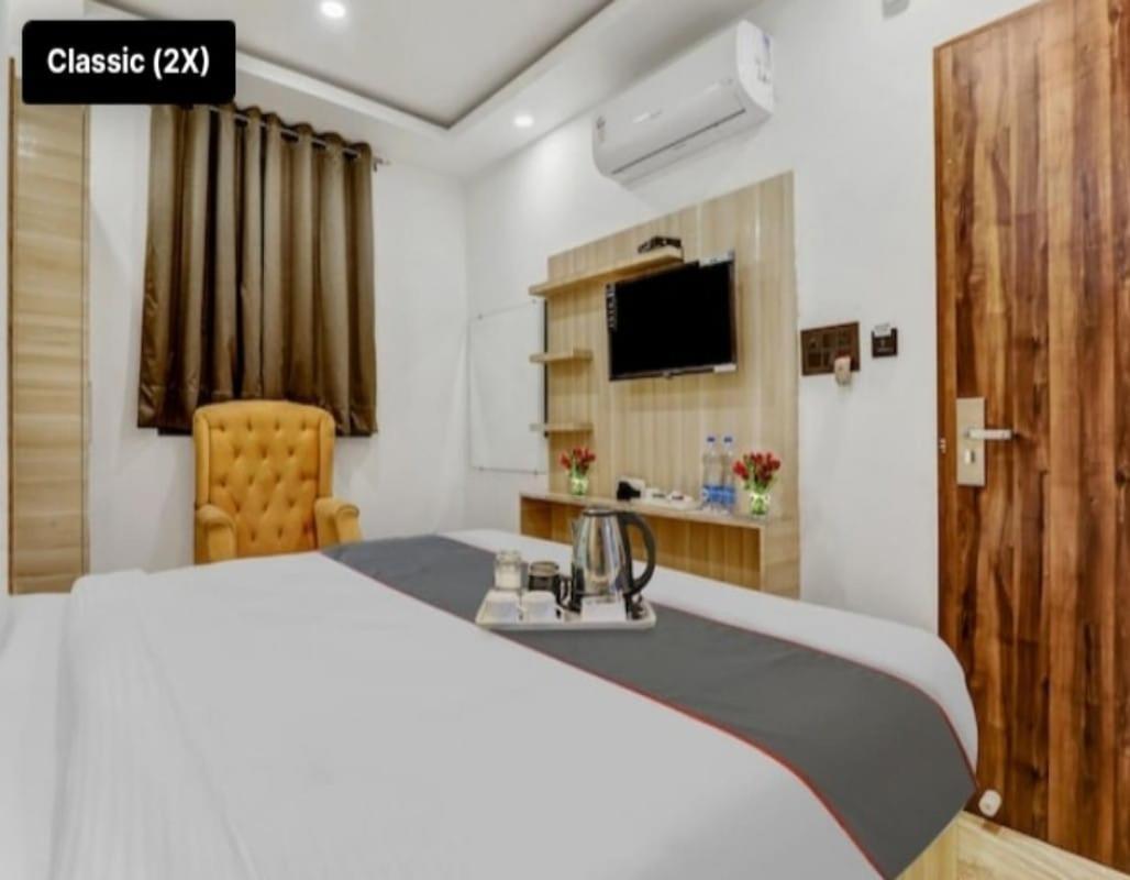 מלון לקנאו Shri Tirupati Residency מראה חיצוני תמונה